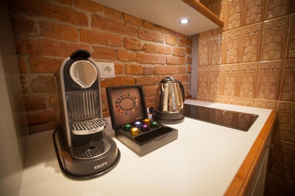 Deluxe Studio